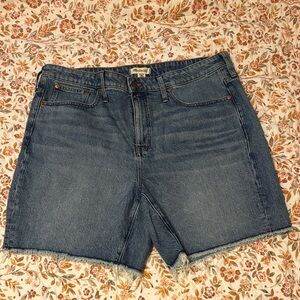 BNWOT madewell high-rise denim mid-length shorts - size 20W
